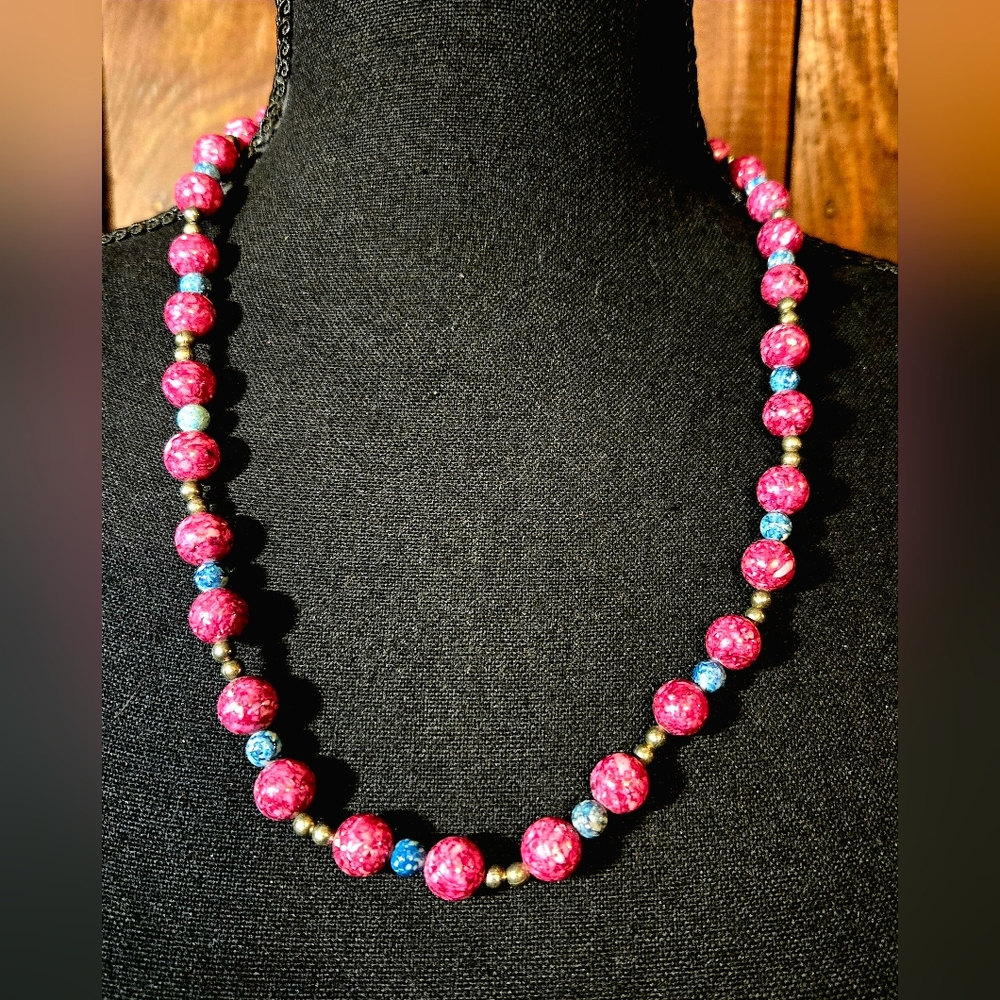 Elegant Vintage Necklace. Handcrafted, Artisan Piece, Mid-20th Century.